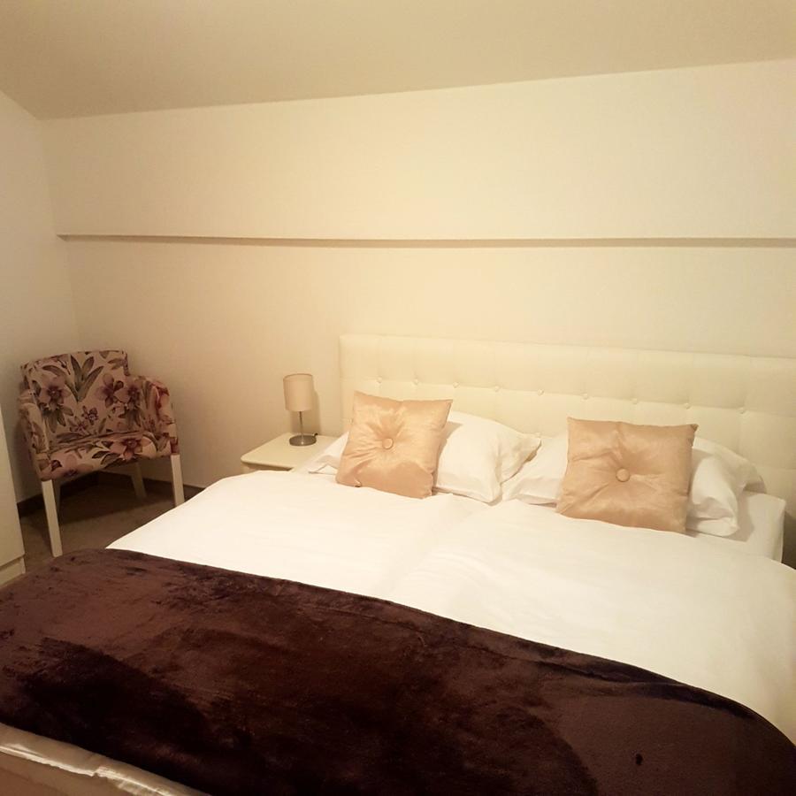 Apartman 利夫诺 外观 照片
