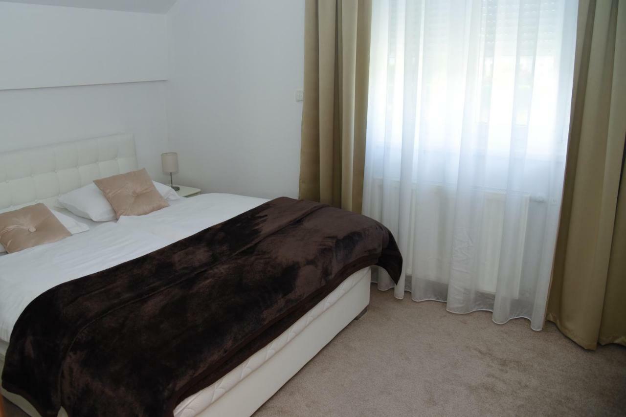 Apartman 利夫诺 外观 照片